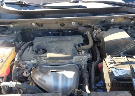 2018 Toyota Rav4 Xle from USA, damaged, VIN JTMWFREV2JJ746351